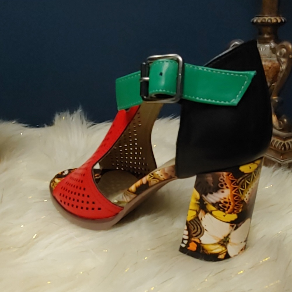 Open Toe Booties - Picture 2 of 8